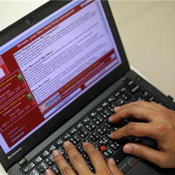 Cyber attacks: Know the risks and how to insure yourself ?